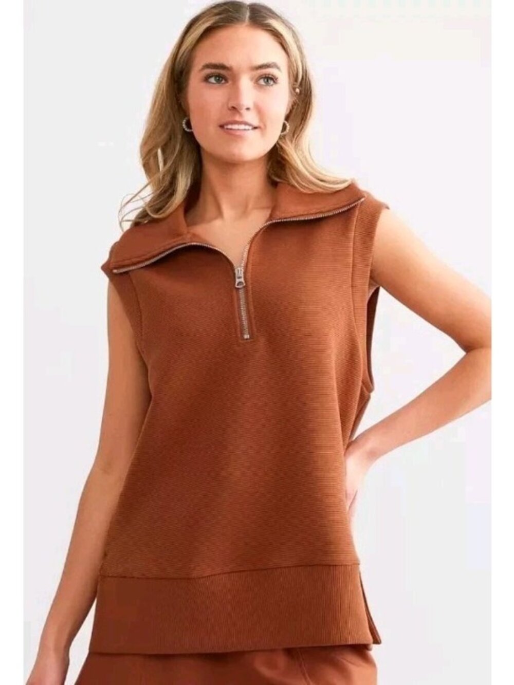 Varley Women’s Vine Half Zip Black Top Medium Gold Zipper NWOT